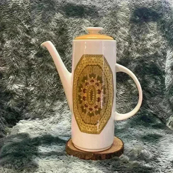 Royal Doulton Other - Royal Royal  Doulton Parquet - Coffee Pot / Hot Water Jug